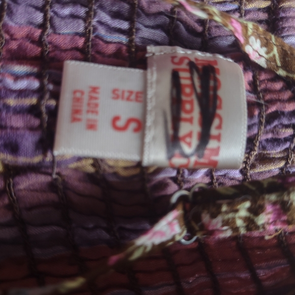 Mossimo Supply tank top - Picture 2 of 4